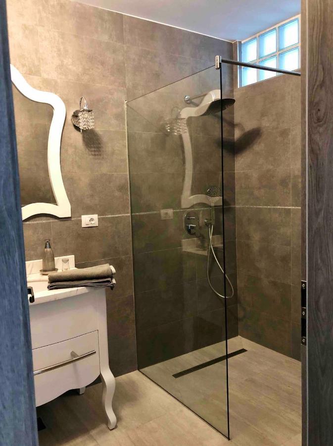 Apartment Luxury Râmnicu Vâlcea Buitenkant foto